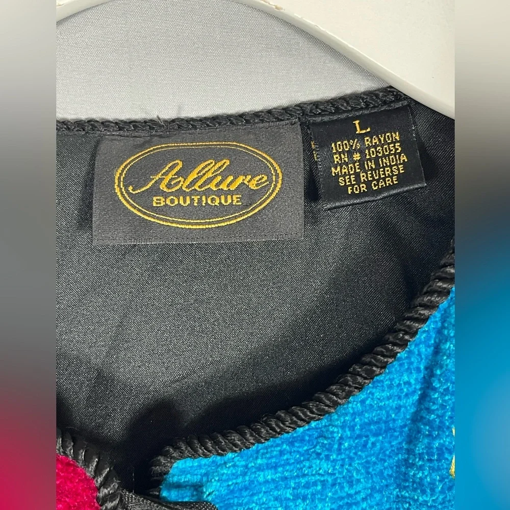 Allure Boutique Vintage Women's Novelty Art Wear Button Front Bold Sweater Sz L - Picture 10 of 10